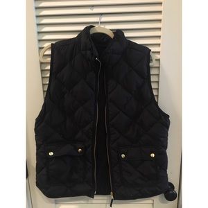 Chic J Crew puffer utility vest